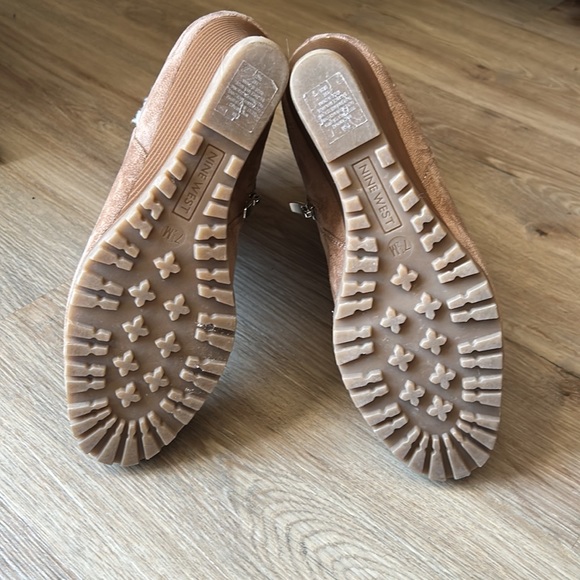 Nine West Shearling Wedge Ankle Boots w Rubber Soles - Picture 6 of 6